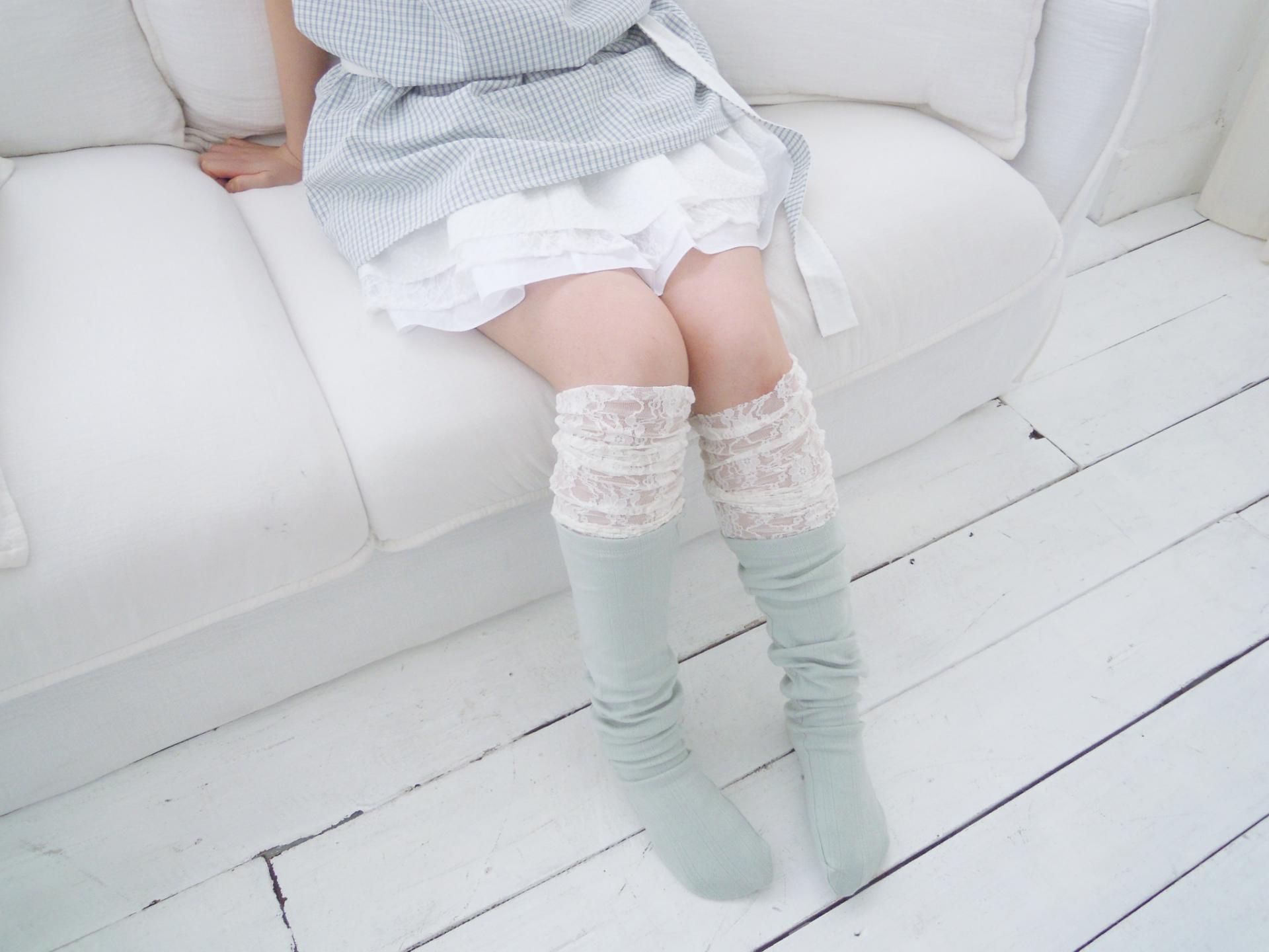 Lace layered over kneesocks / mint