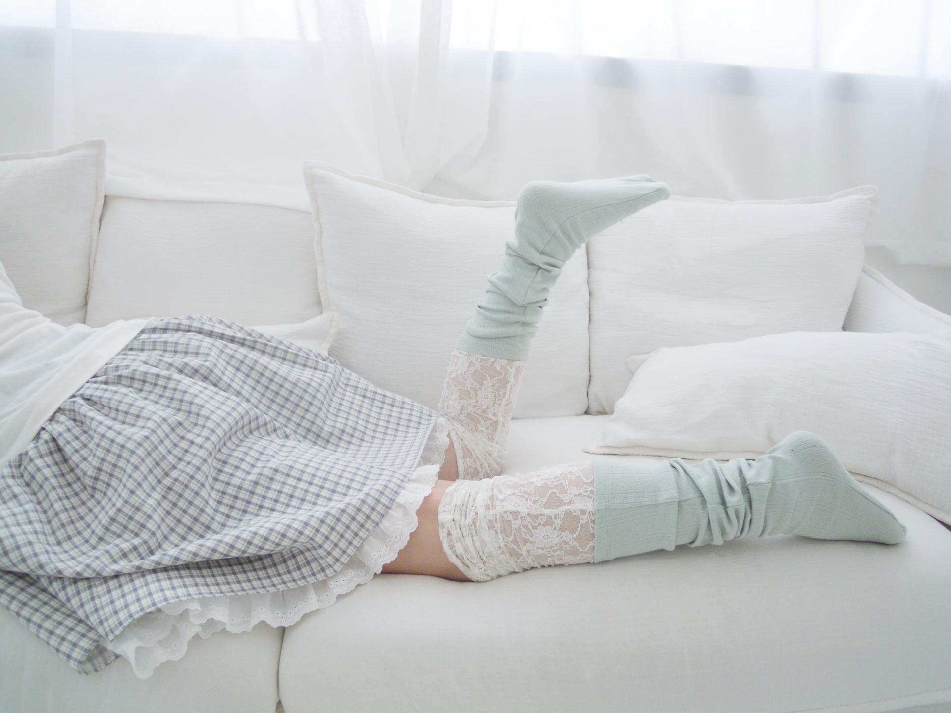 Lace layered over kneesocks / mint