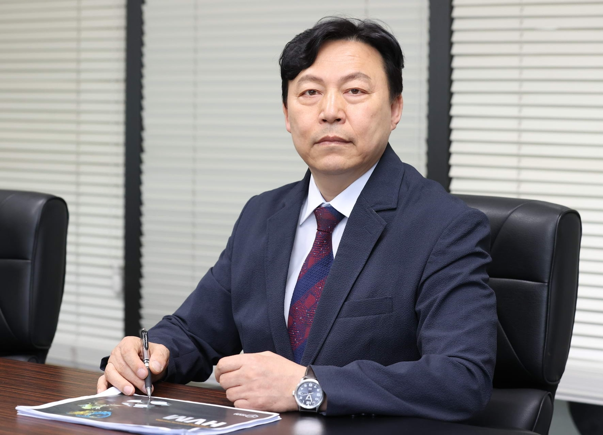 인터뷰하는 문승호 에이치브이엠 대표