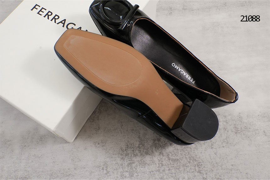 [ferragamo] 살바토레 페레가모 맥시 간치니 펌프