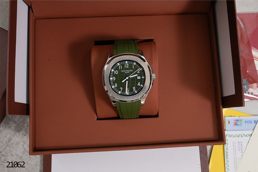 [Patek philippe] 파텍필립 아쿠아 너트 그린 남성시계