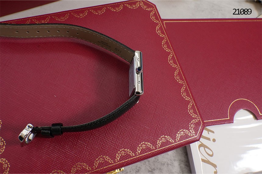 [CARTIER] 까르띠에 탱크 머스트 솔라비트 워치
