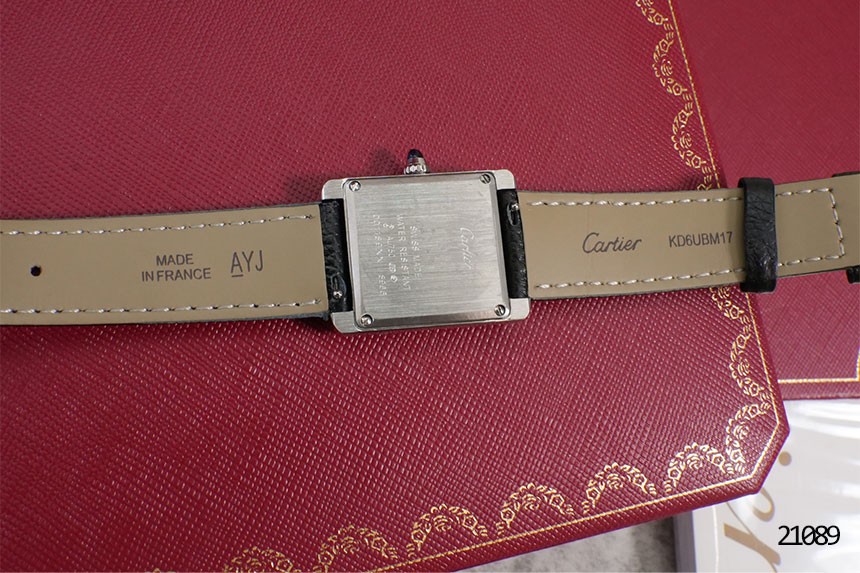 [CARTIER] 까르띠에 탱크 머스트 솔라비트 워치
