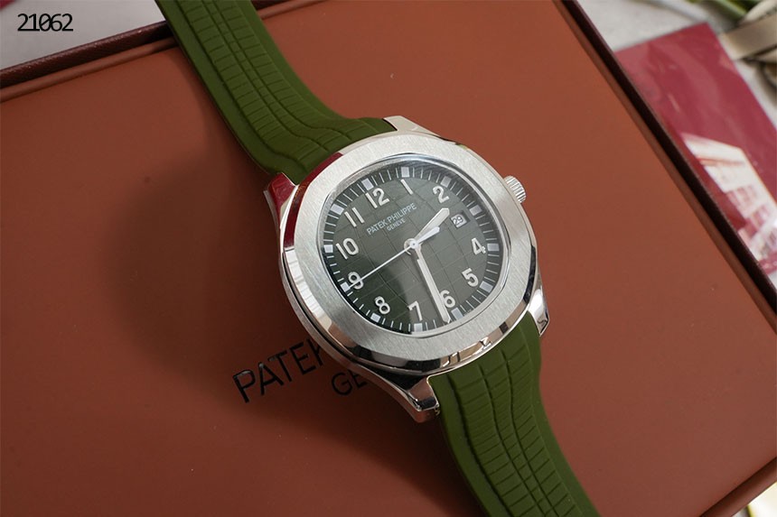 [Patek philippe] 파텍필립 아쿠아 너트 그린 남성시계