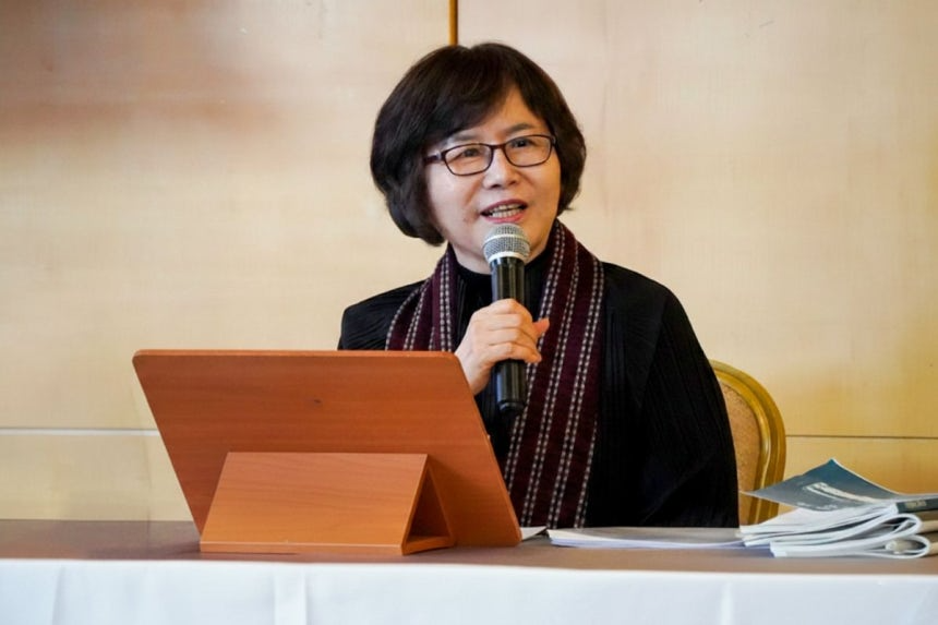 김리아 원장이 메시지를 전하고 있다.