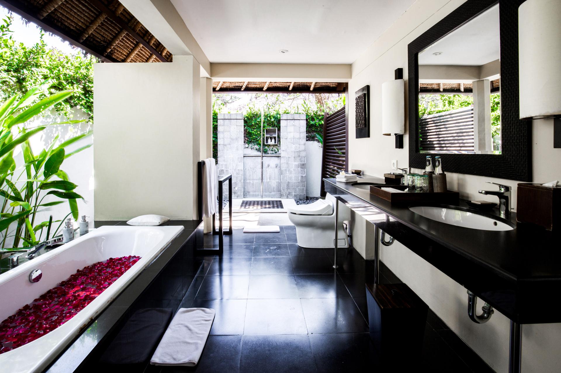 누사두아 까유마니스 풀빌라 욕실