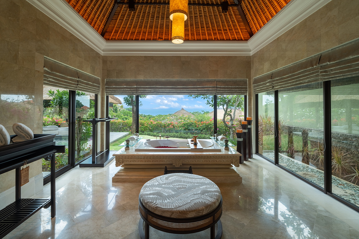아야나 풀빌라 허니문 욕실에서 바라본 전경
