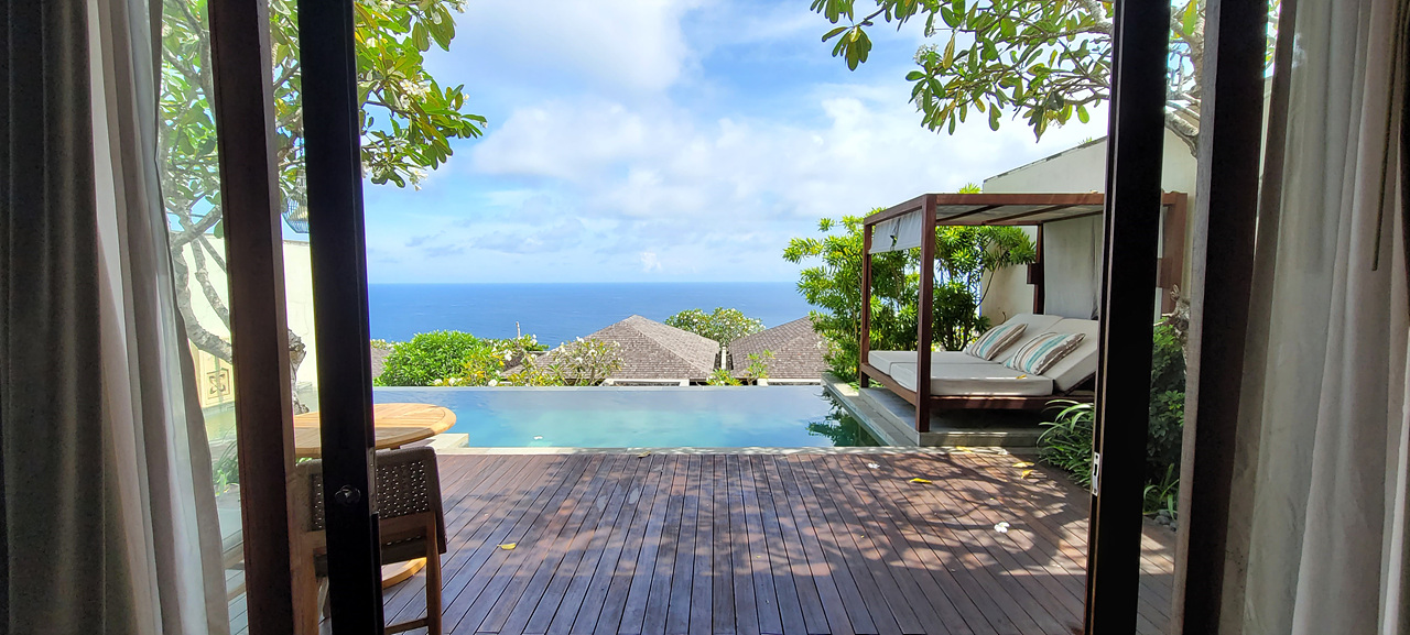 식스센스 클리프 풀빌라 데크에서 바라본 오션뷰 전경