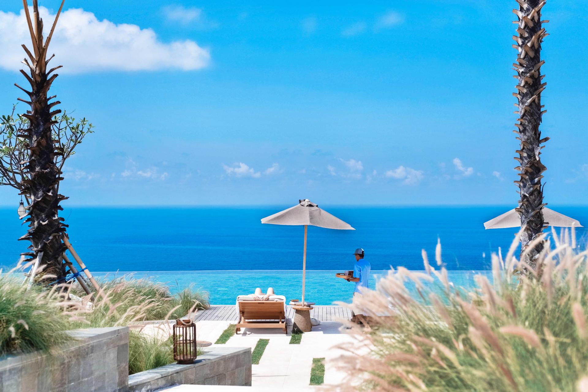 식스센스 울루와뚜 풀빌라 인피니티 풀 오션뷰 전경