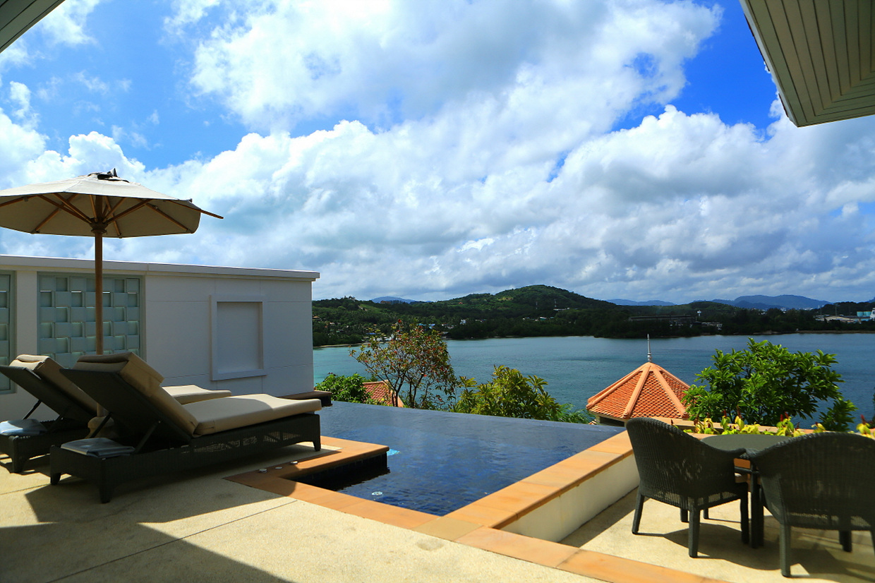 푸켓 아마테라 베이뷰 풀빌라 침실