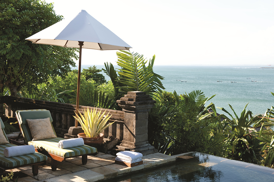 발리 신혼여행 짐바란 포시즌 풀빌라 수영장