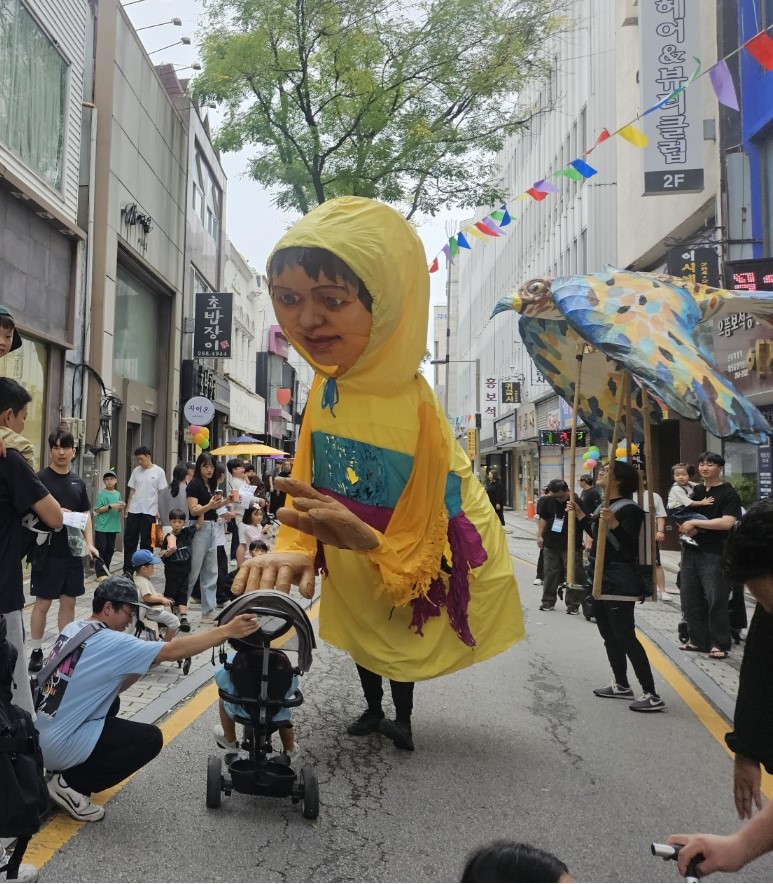 제5회 전주거리인형극제, 이색적 볼거리로 즐거움 ‘가득’