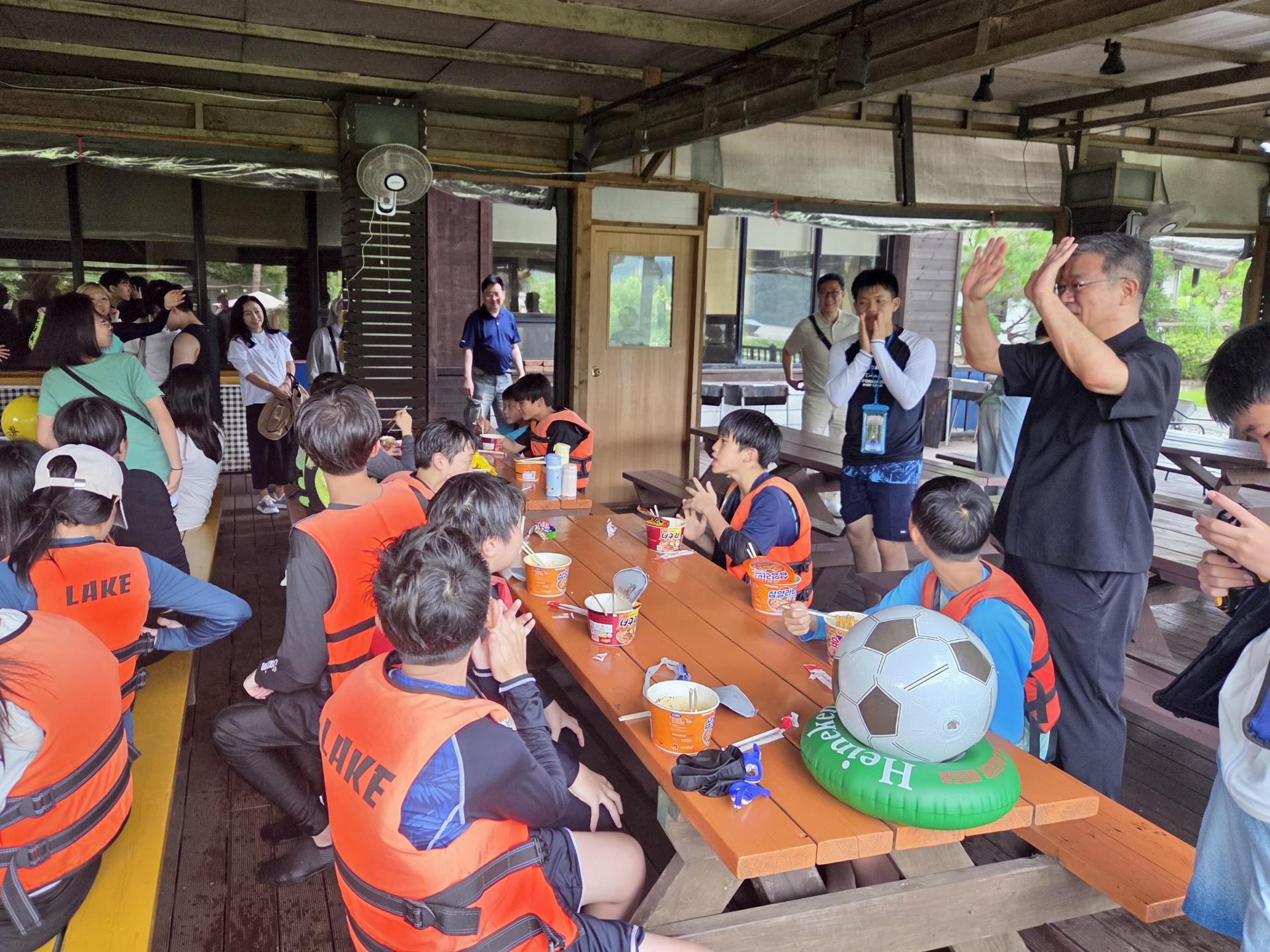 f99d185b2b3f5.jpg