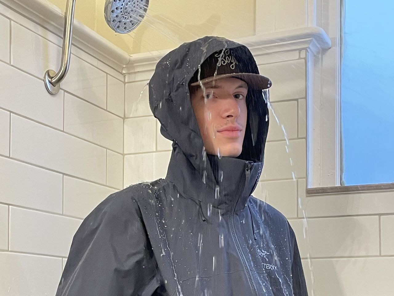 당신의 고프코어룩을 완성시켜 줄 아크테릭스 아이템 리스트 글로우업 glowup