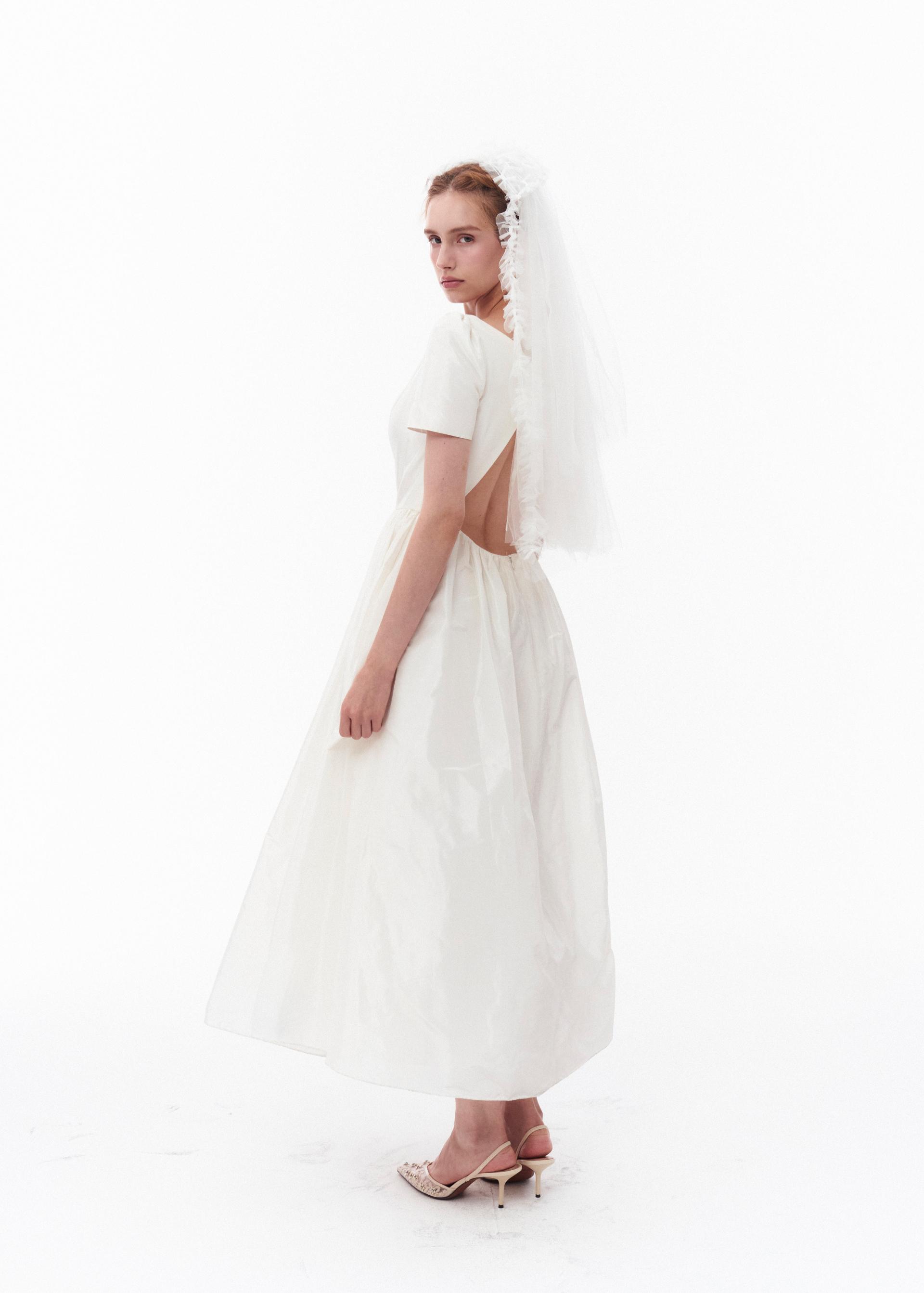 Taffeta Back_Slit White