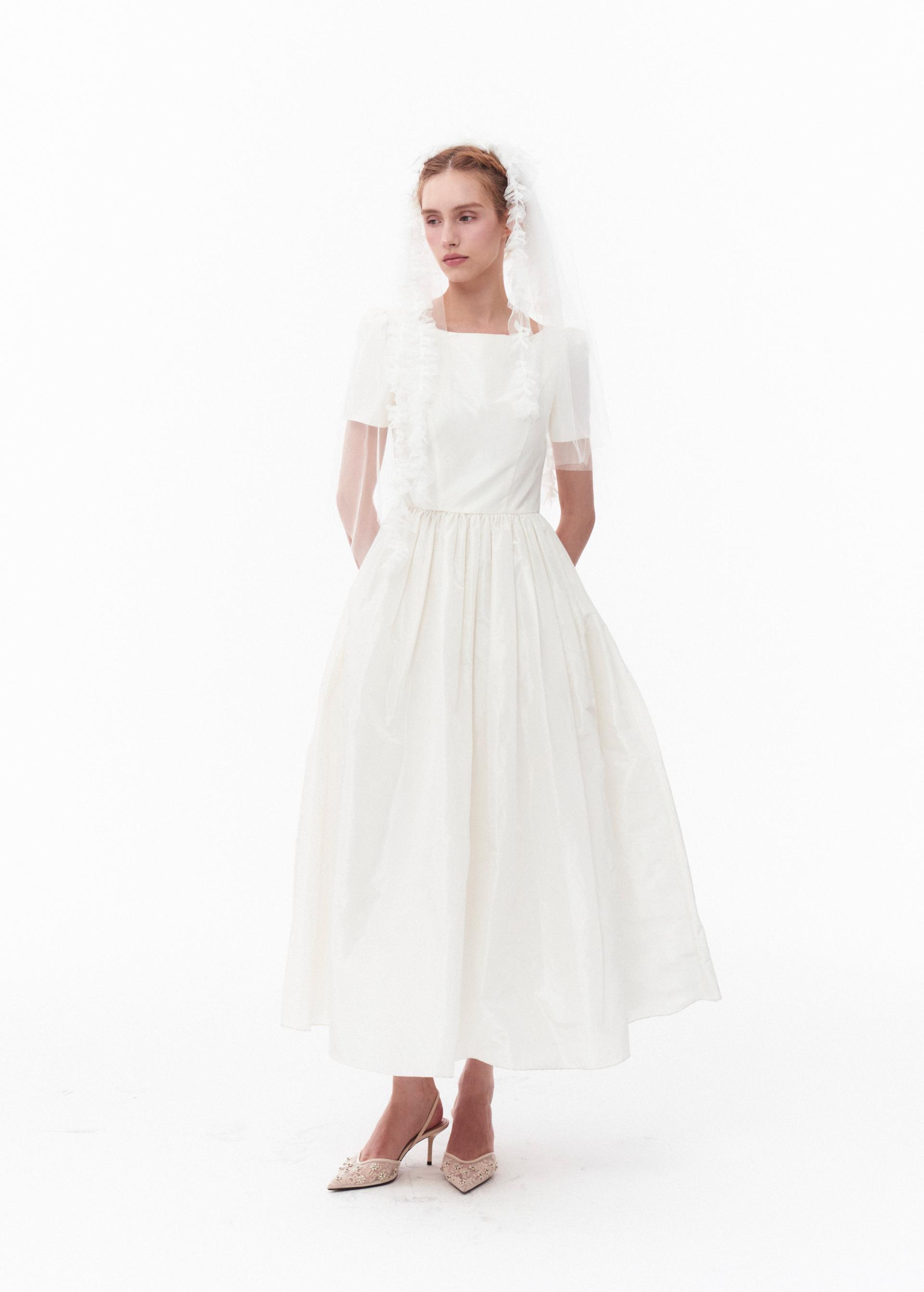 Taffeta Back_Slit White
