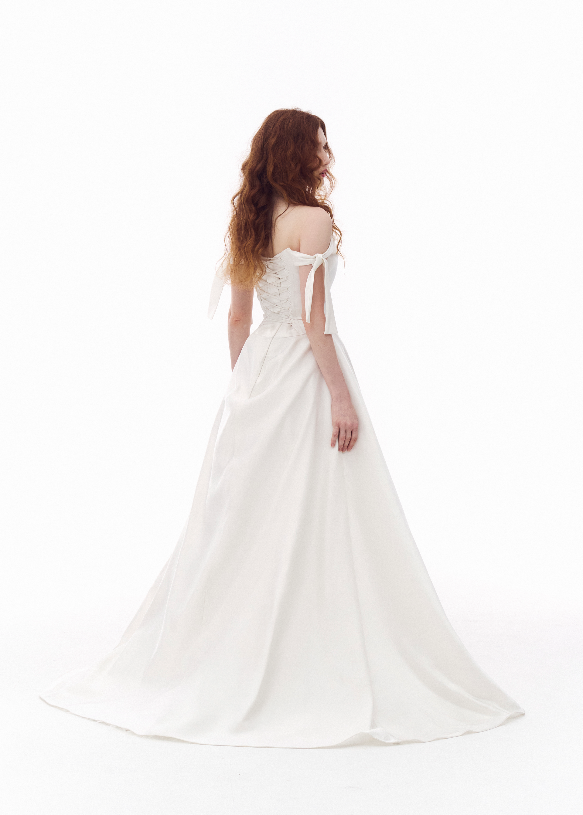 Taff Ribbon Tulle Dress_Rental 572,000₩
