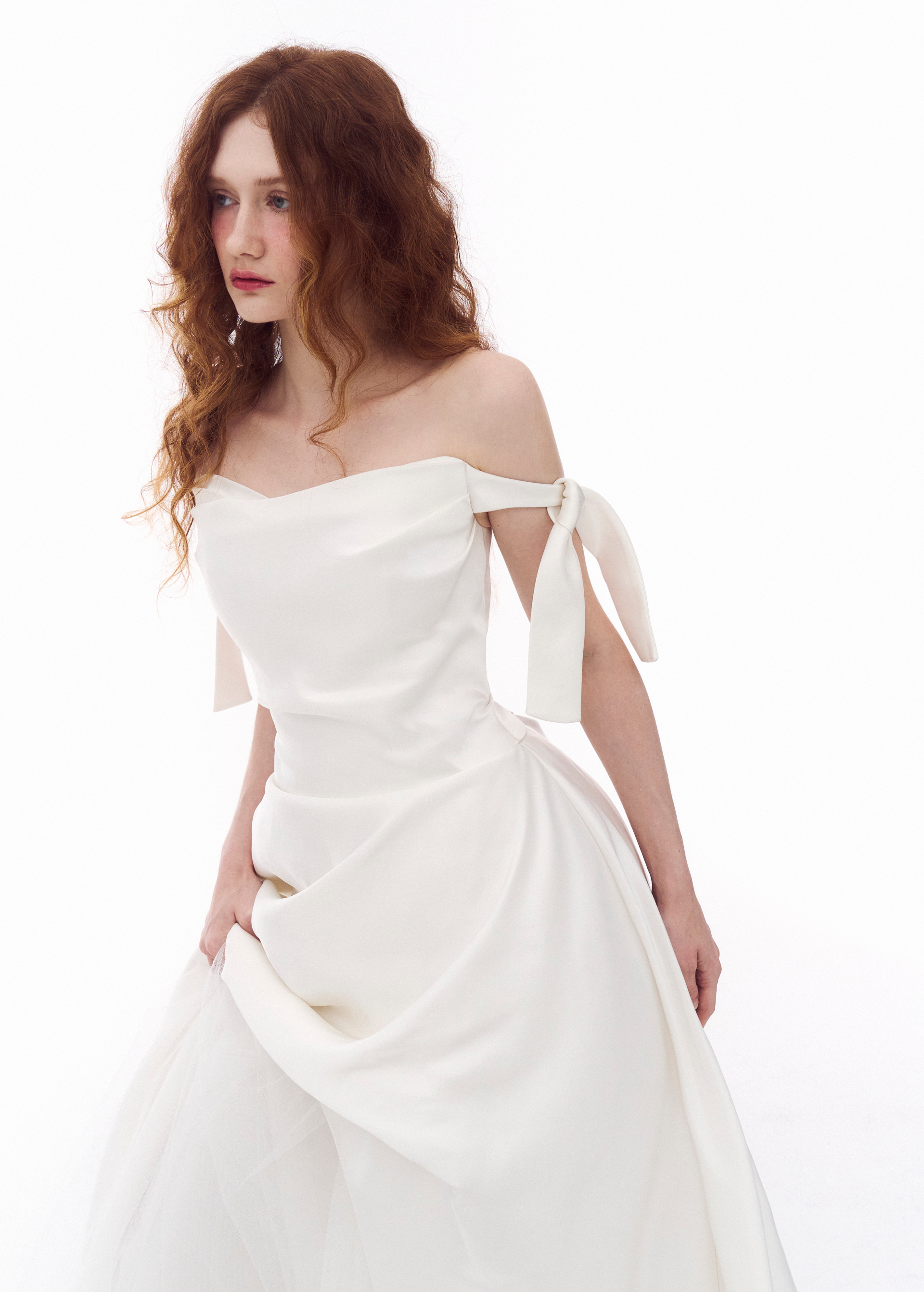 Taff Ribbon Tulle Dress_Rental 572,000₩