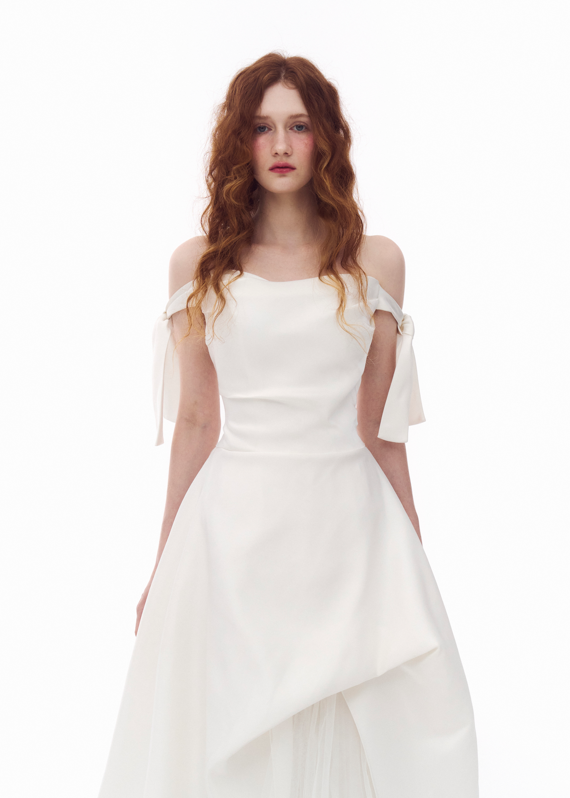 Taff Ribbon Tulle Dress_Rental 572,000₩