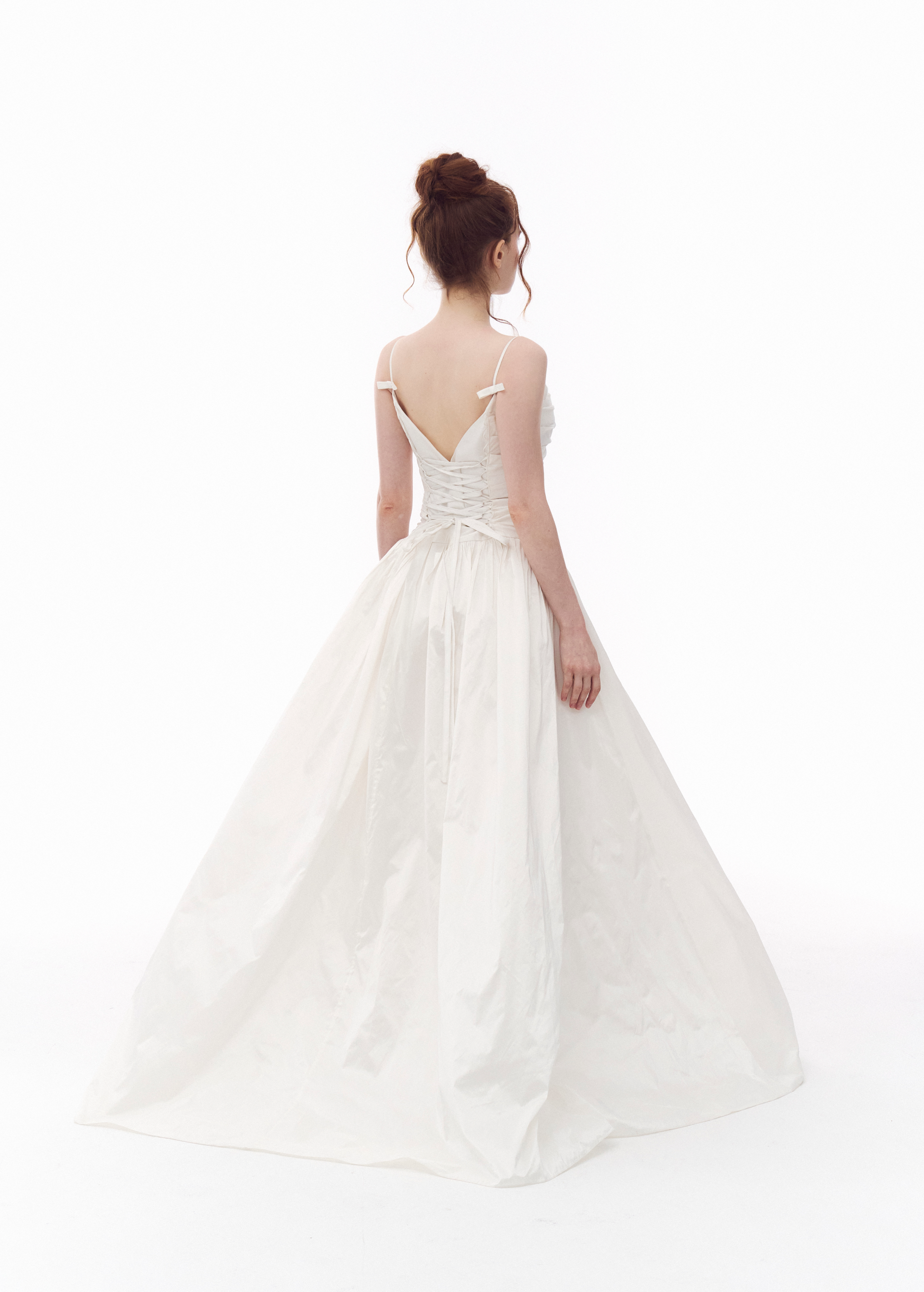 Lily Low Camisole Dress_Rental 473,000₩