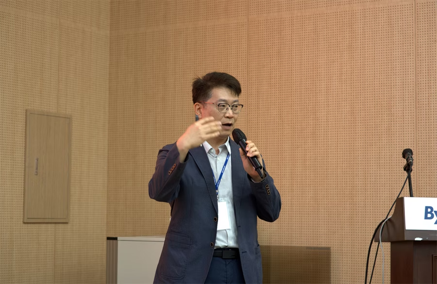 6월 10일 바이라인네트워크가 개최한 '2025 인플루언서 & 브랜드 혁신 컨퍼런스'에서 기조강연에 나선 NHN DATA 이진수 대표