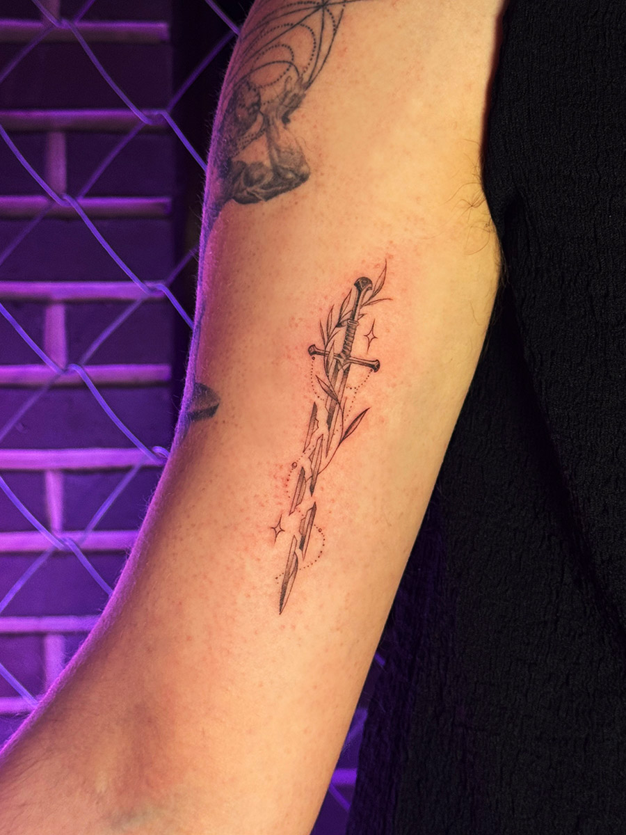 Fine Line Tattoo in Seoul