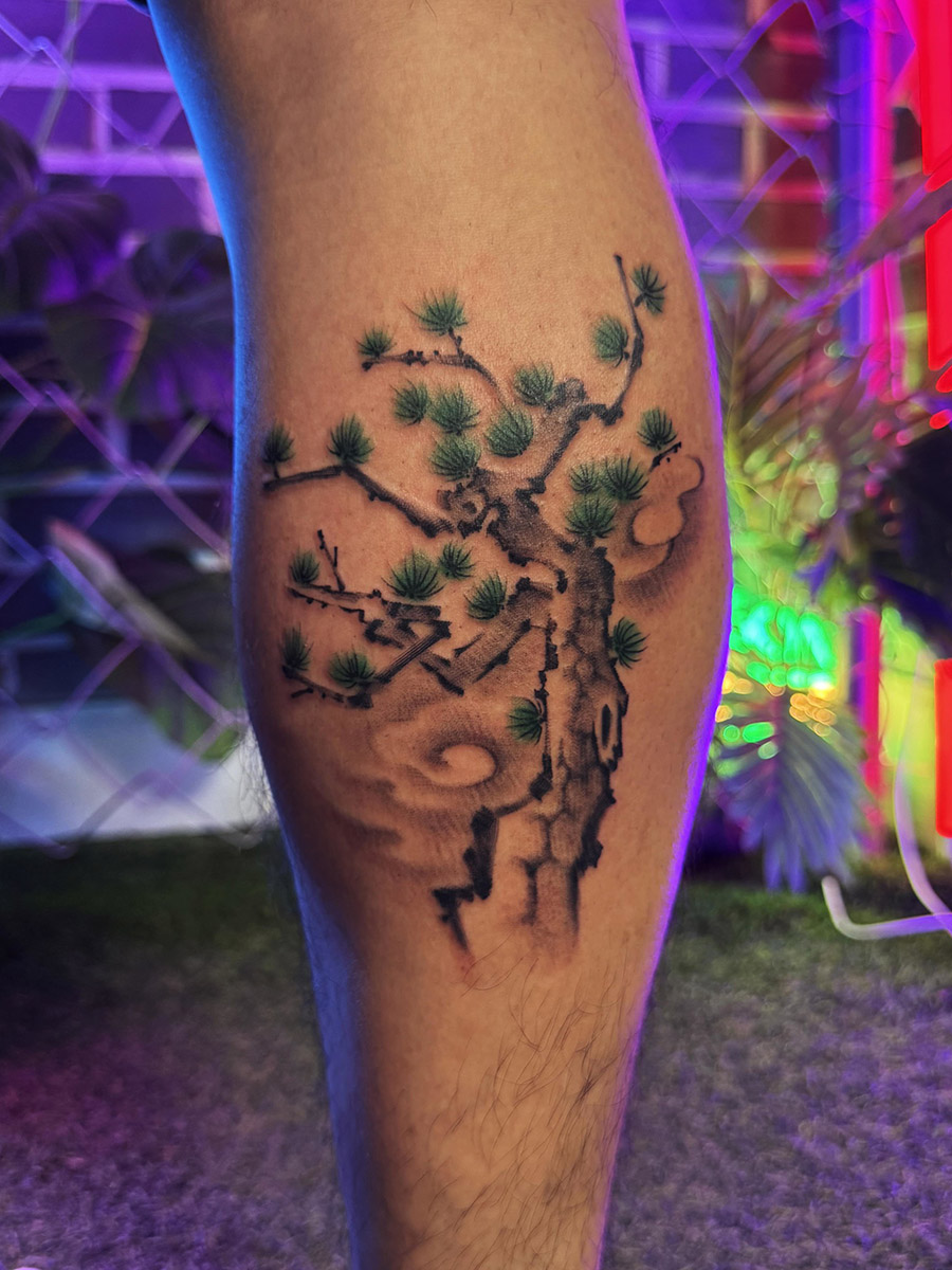 Family tattoo experience in Seoul Hongdae with Korean ink painting tattoo design