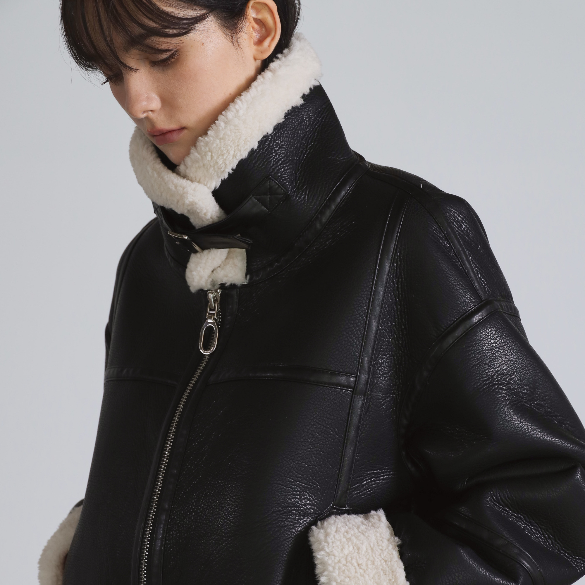 BLACK/IVORY 룩북 2