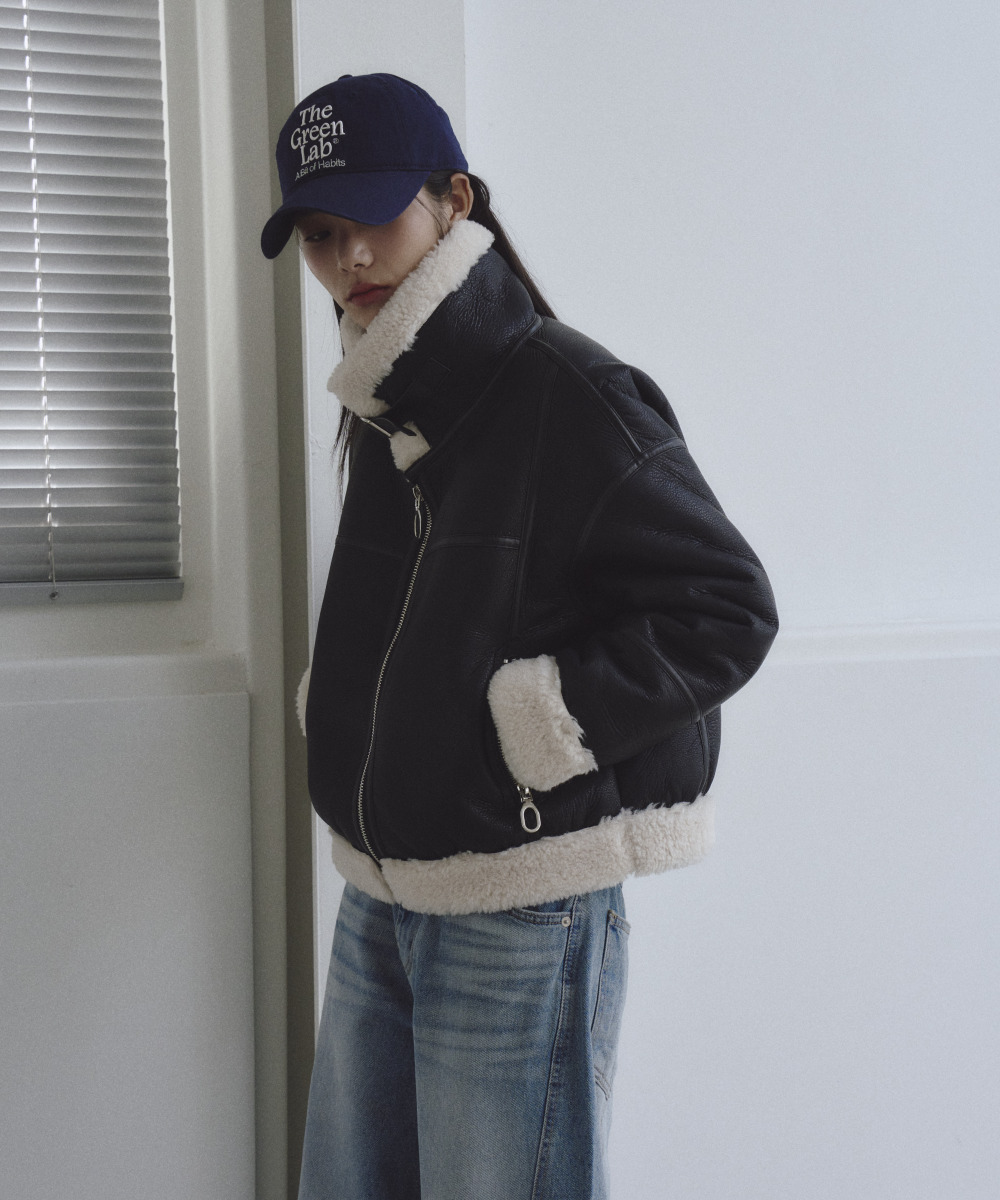 BLACK/IVORY 룩북 7