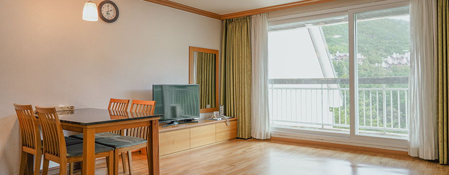 MONA YONGPYONG TOWER CONDOMINIUM ONDOL TWIN ROOM