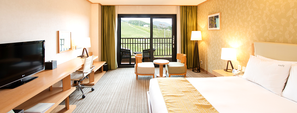 ALPENSIA HOLIDAY INN RESORT HOTEL SUPERIOR QUEEN