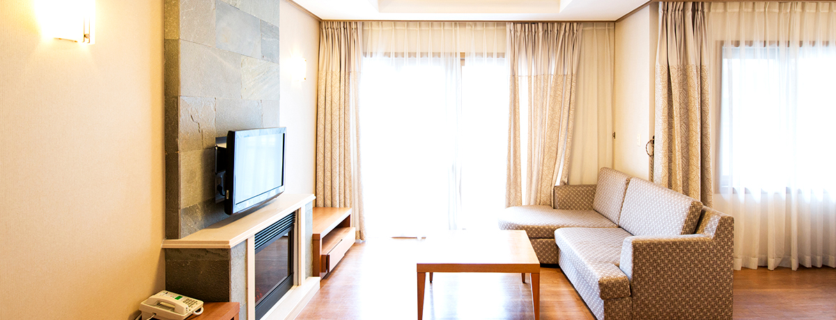 ALPENSIA HOLIDAY INN & SUITES CONDOMINIUM DELUXE SUITE