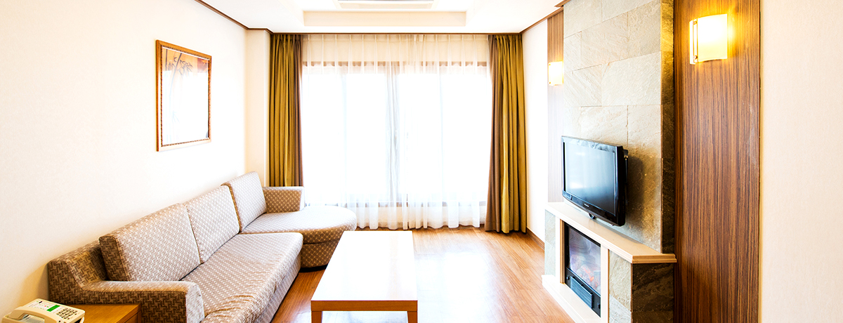ALPENSIA HOLIDAY INN & SUITES CONDOMINIUM STANDARD
