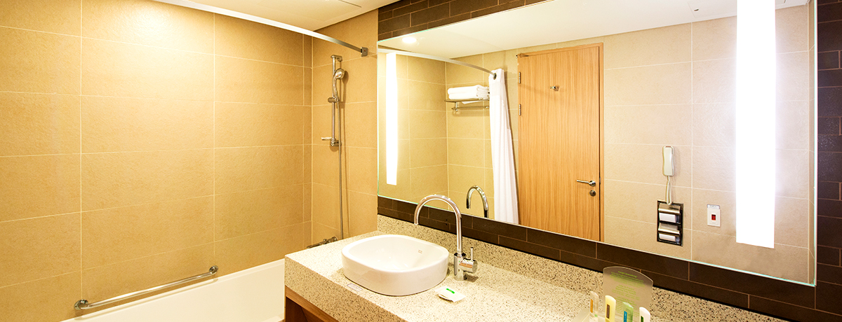 ALPENSIA HOLIDAY INN RESORT HOTEL SUPERIOR QUEEN