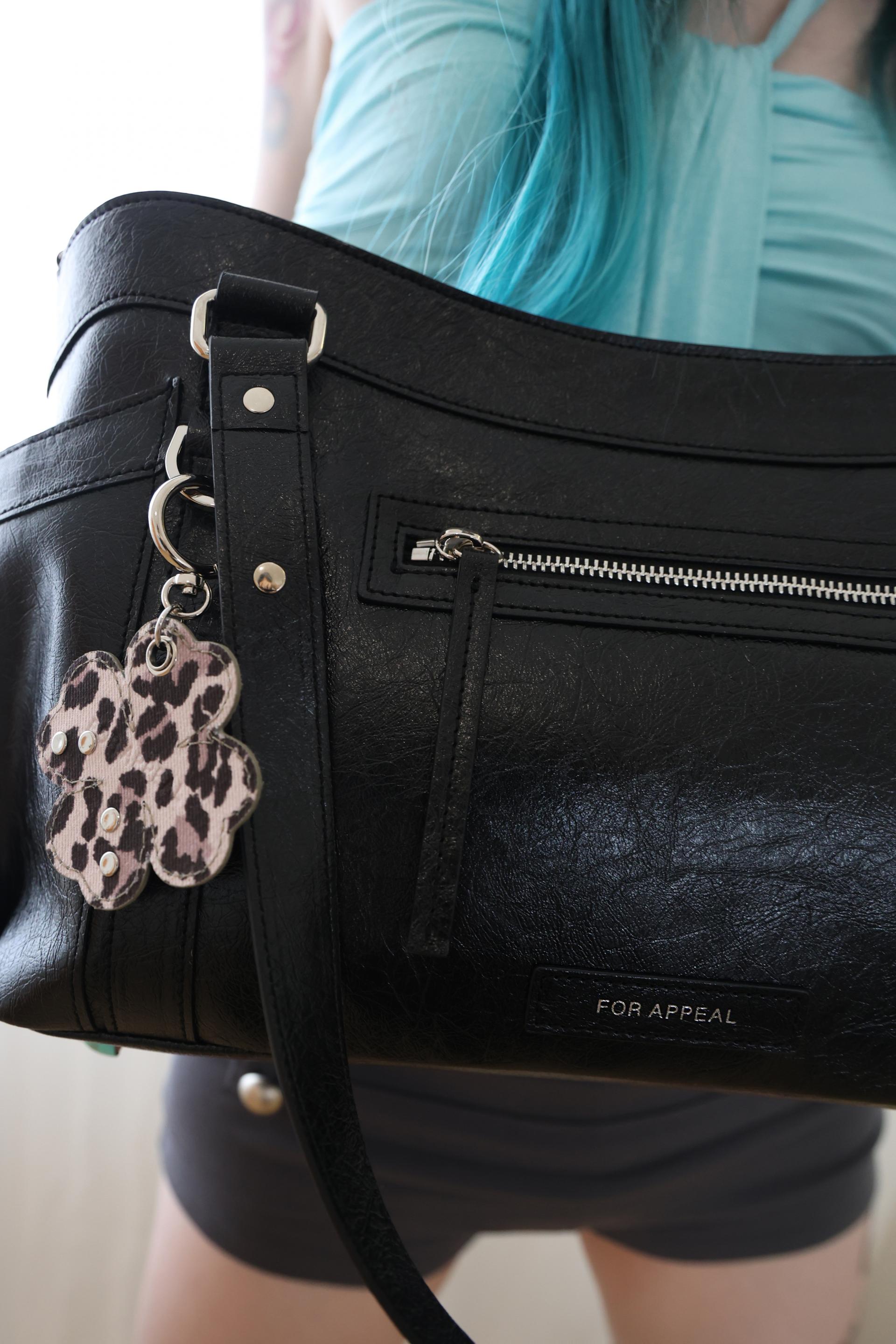 Clover key ring Leopard pink
