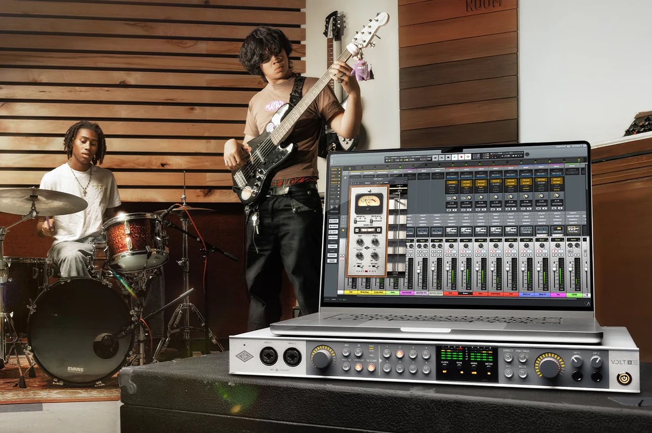 Universal Audio Volt 876 USB Recording Studio