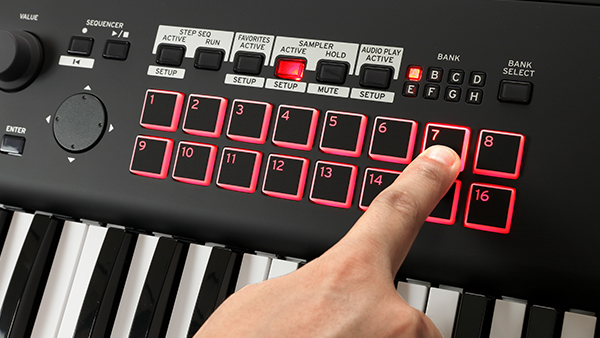 KORG KROSS 2 88 (Super Matte Black)
