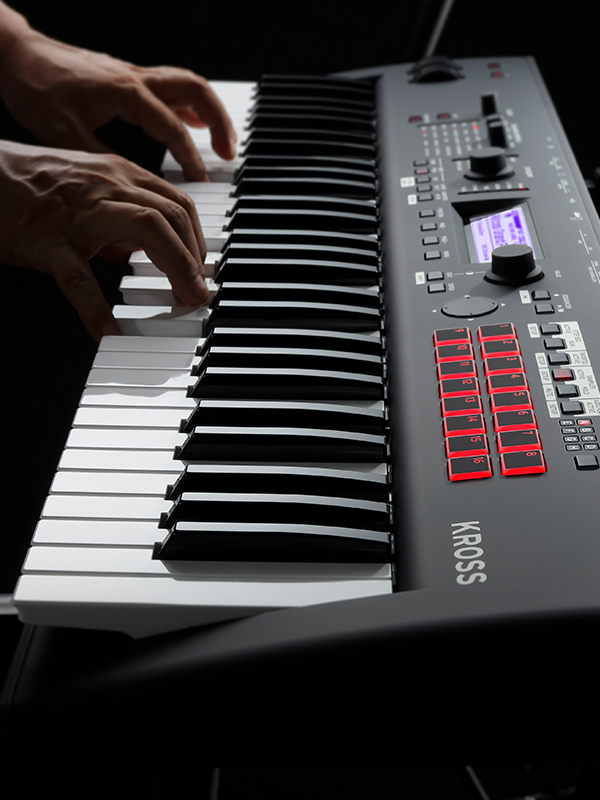 KORG KROSS 2 88 (Super Matte Black)