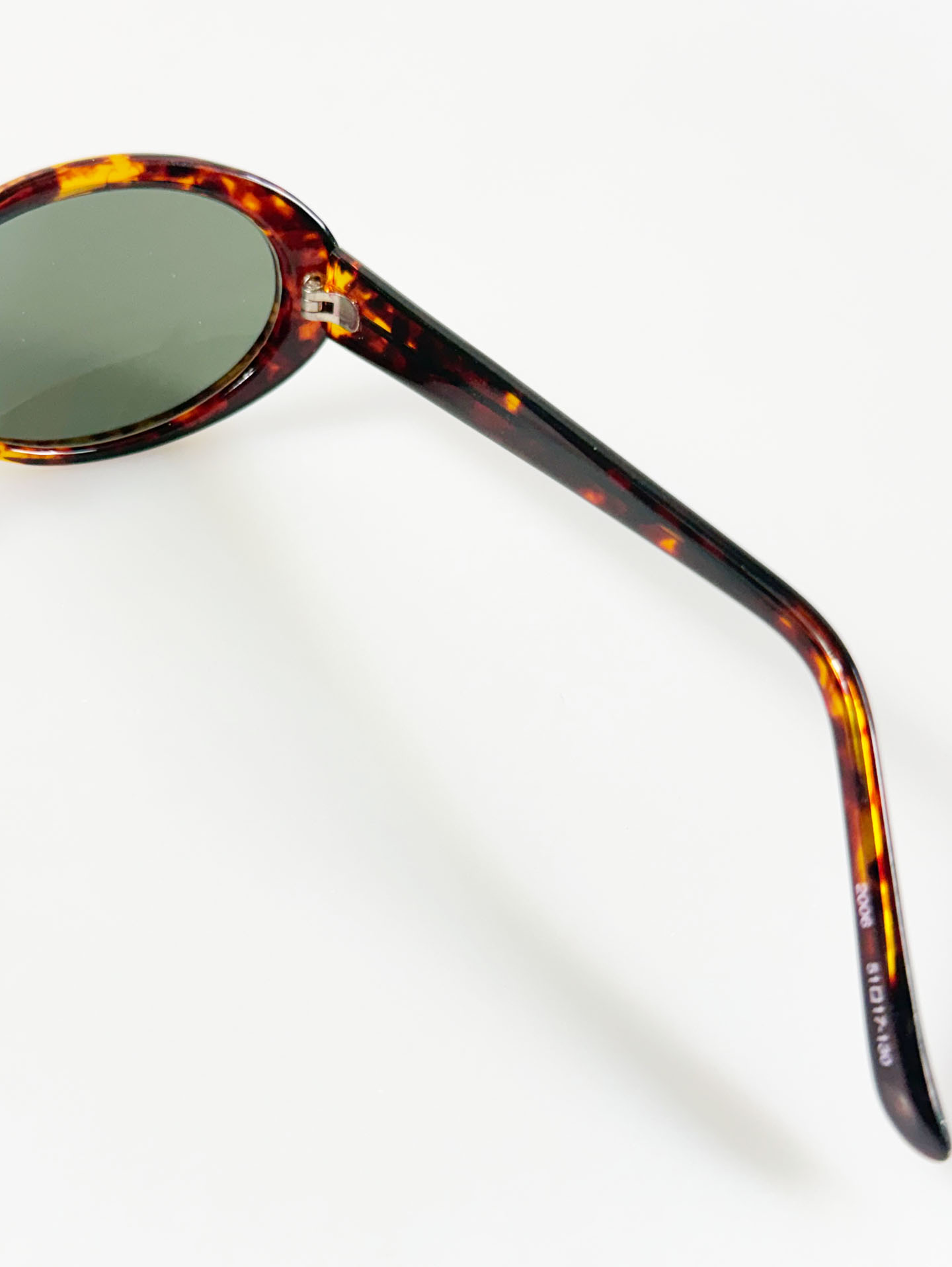YUPPY Tortoiseshell Bold Oval Sunglasses