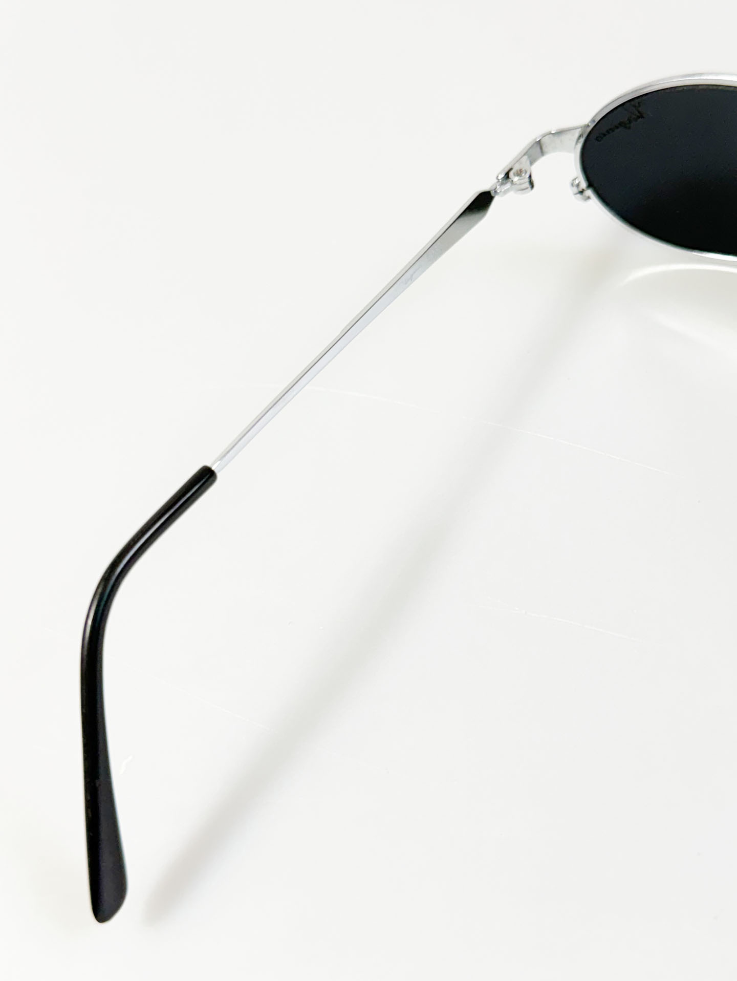 90's VIRGINIA Silver Slim Oval Metal Sunglasses