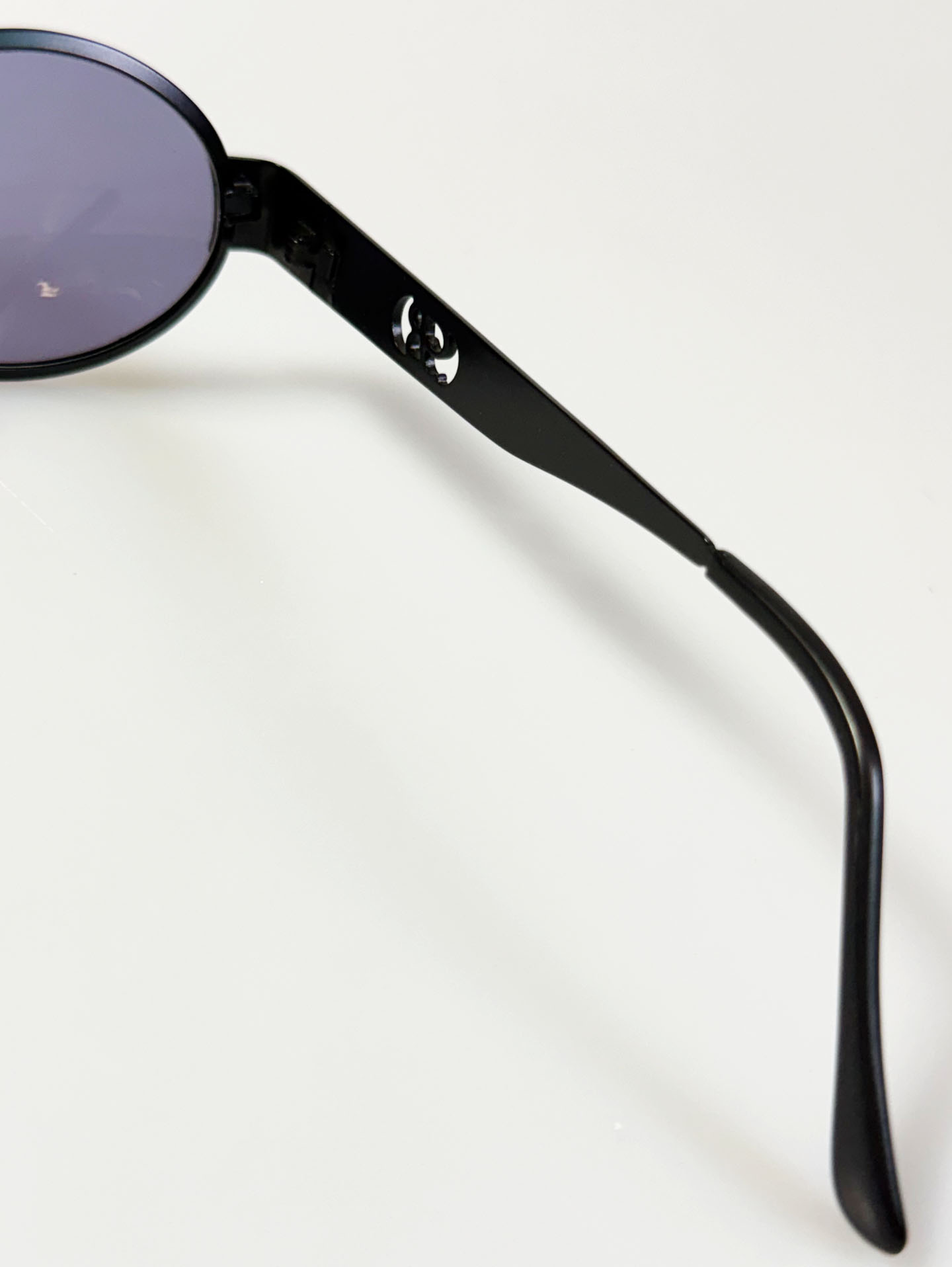 90's BRUNO BASSINI Black Oval Metal Tint Sunglasses