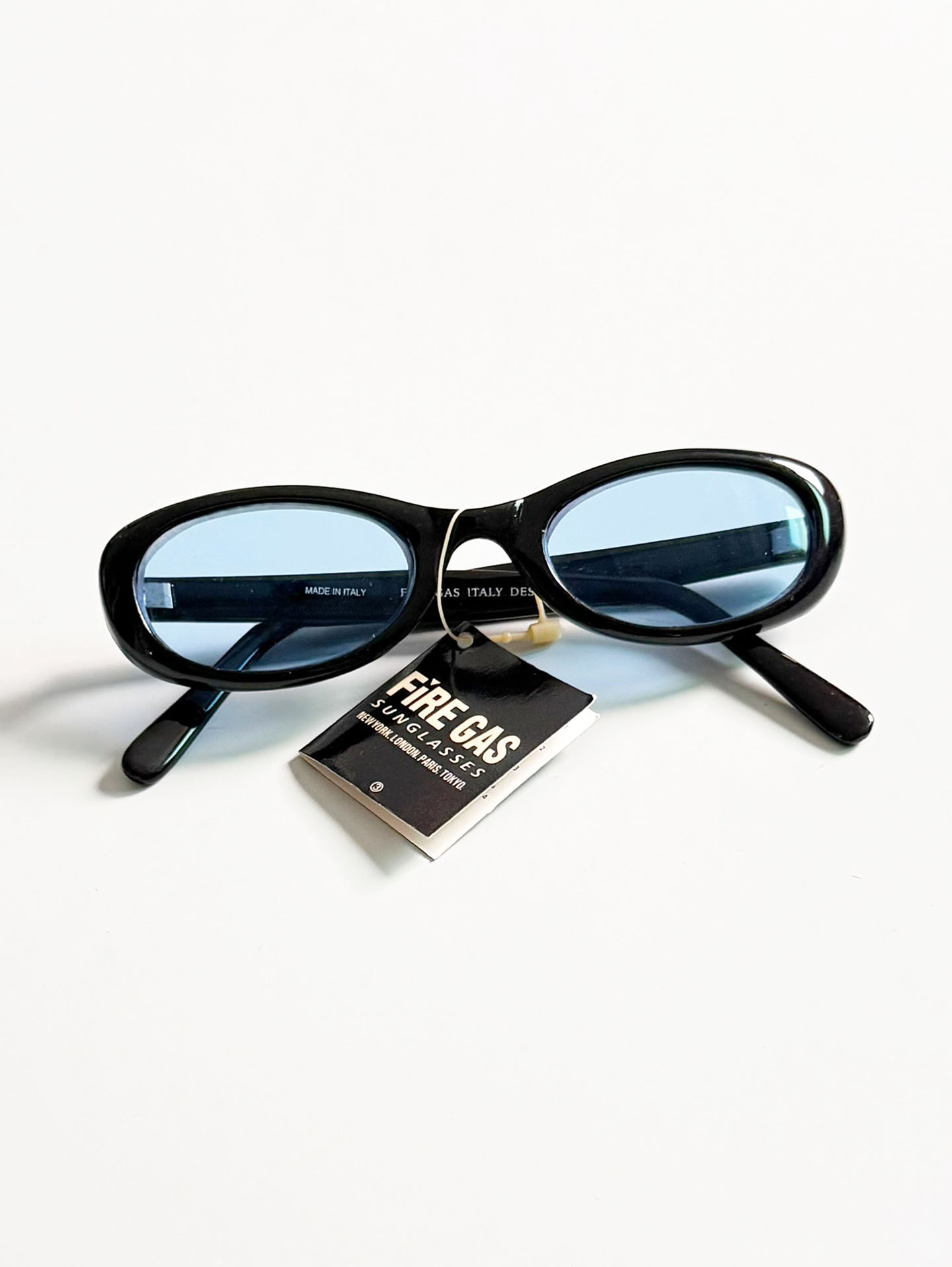 90's FIRE GAS Black Bold Oval Tint Sunglasses