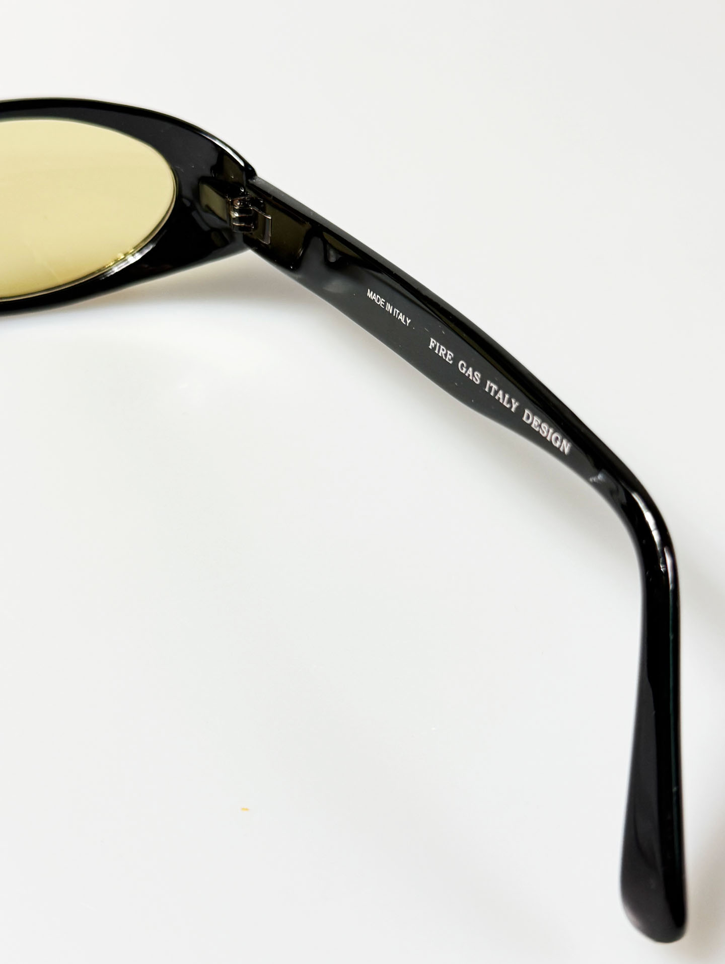 90's FIRE GAS Black Bold Oval Tint Sunglasses
