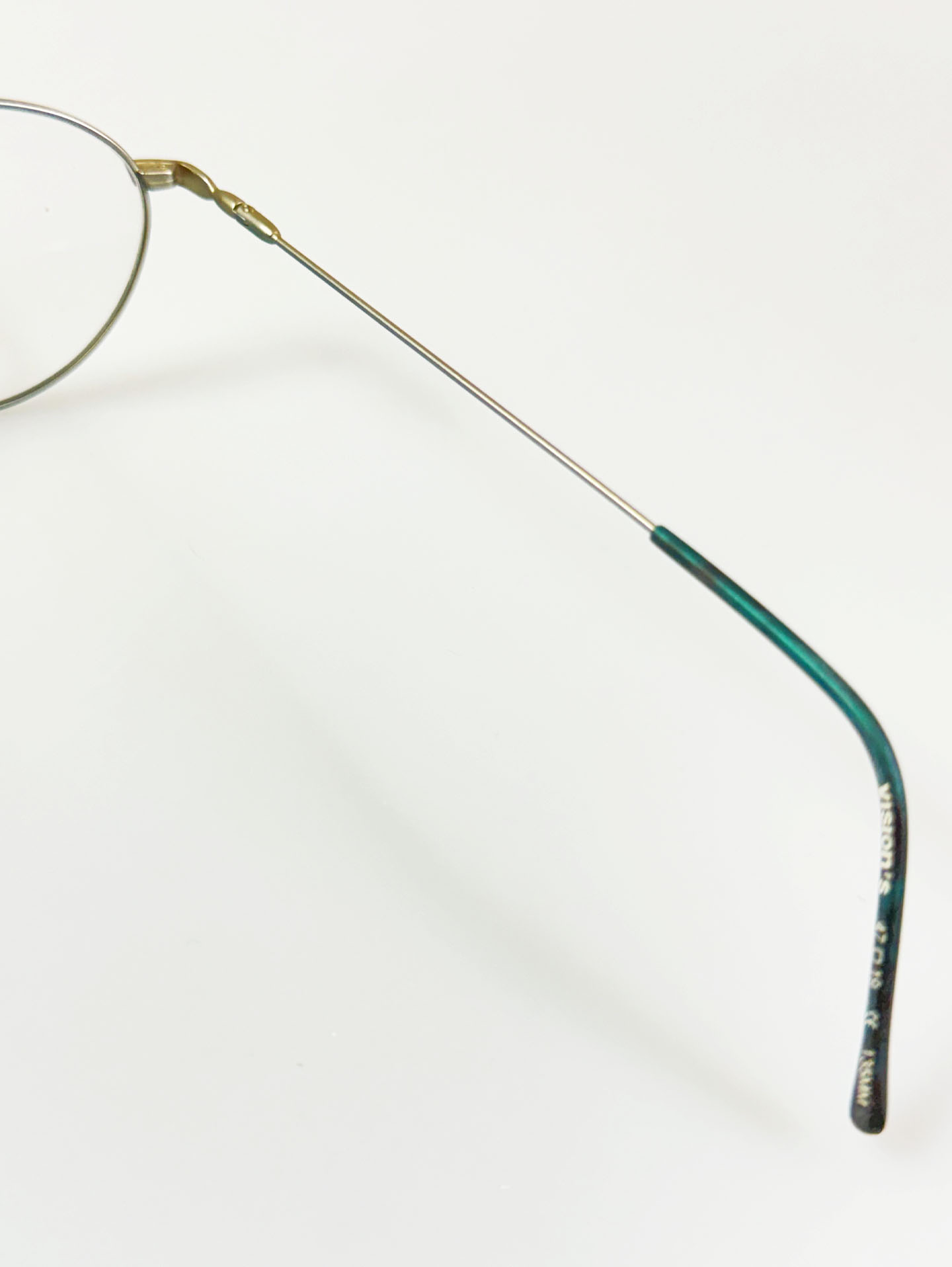 Vision’s Slim Oval Blue Tone Metal Glasses