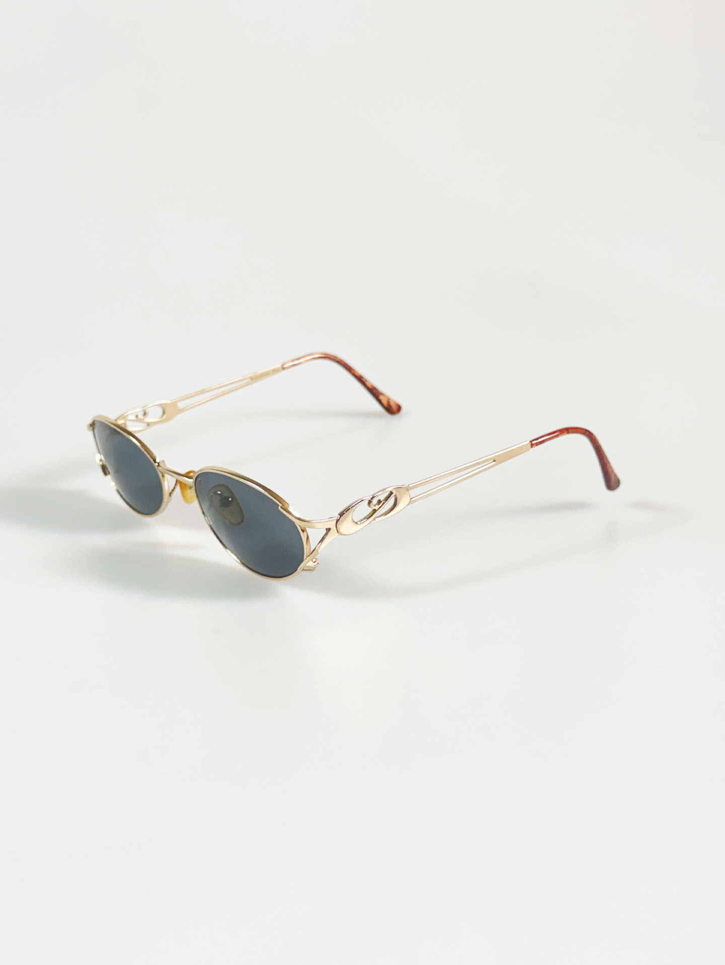 Gold Slim Oval Metal Frame Sunglasses