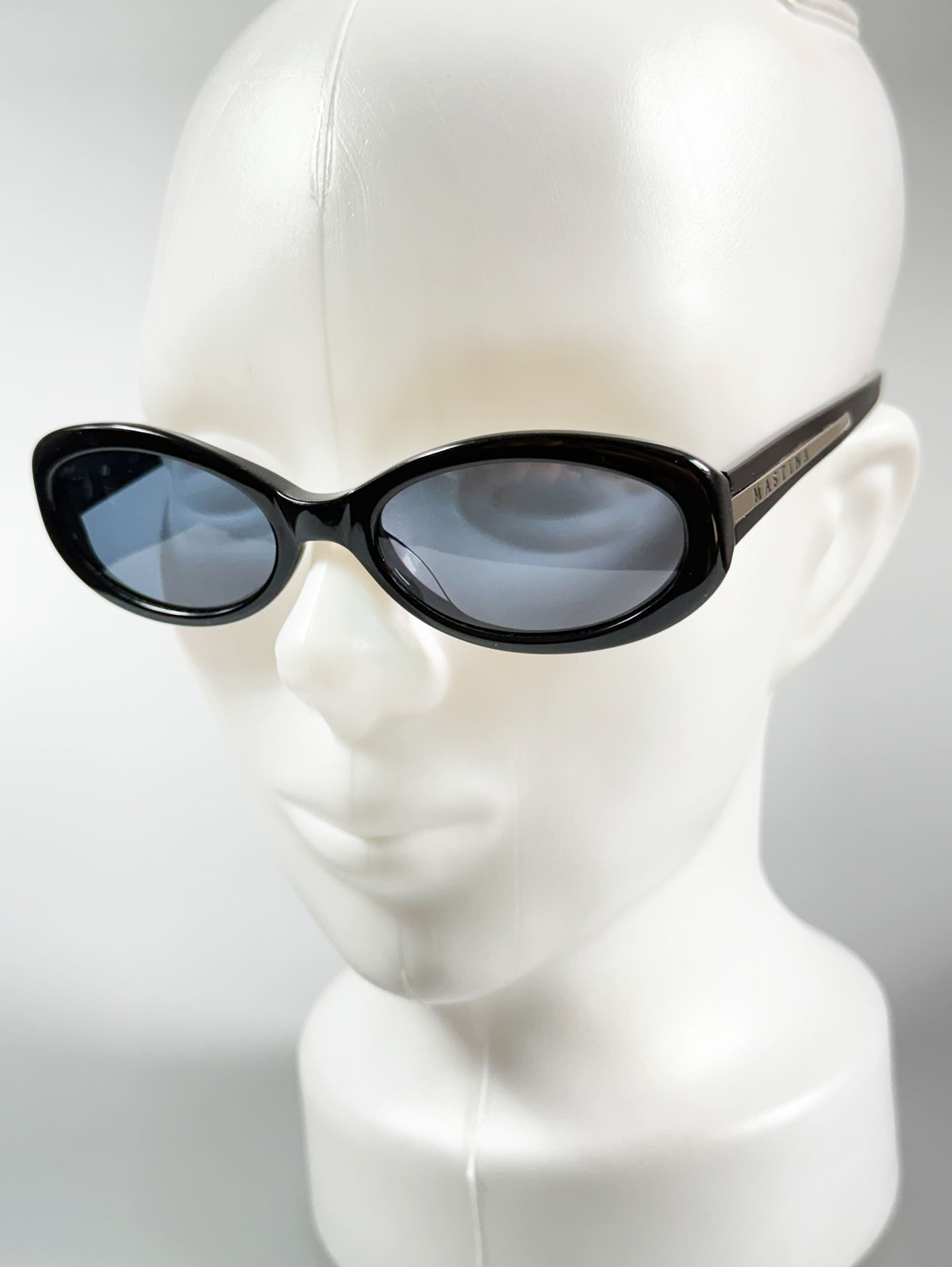90's MASTINA Black Oval Frame Sunglasses