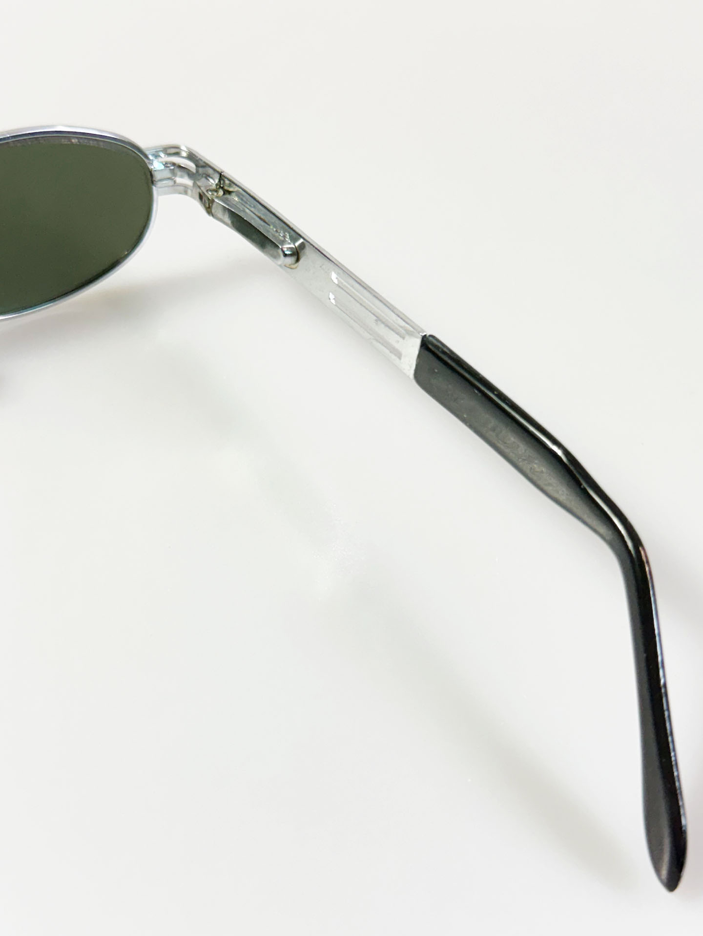 90’s LOUIS MASTER Silver Slim Oval Metal Sunglasses