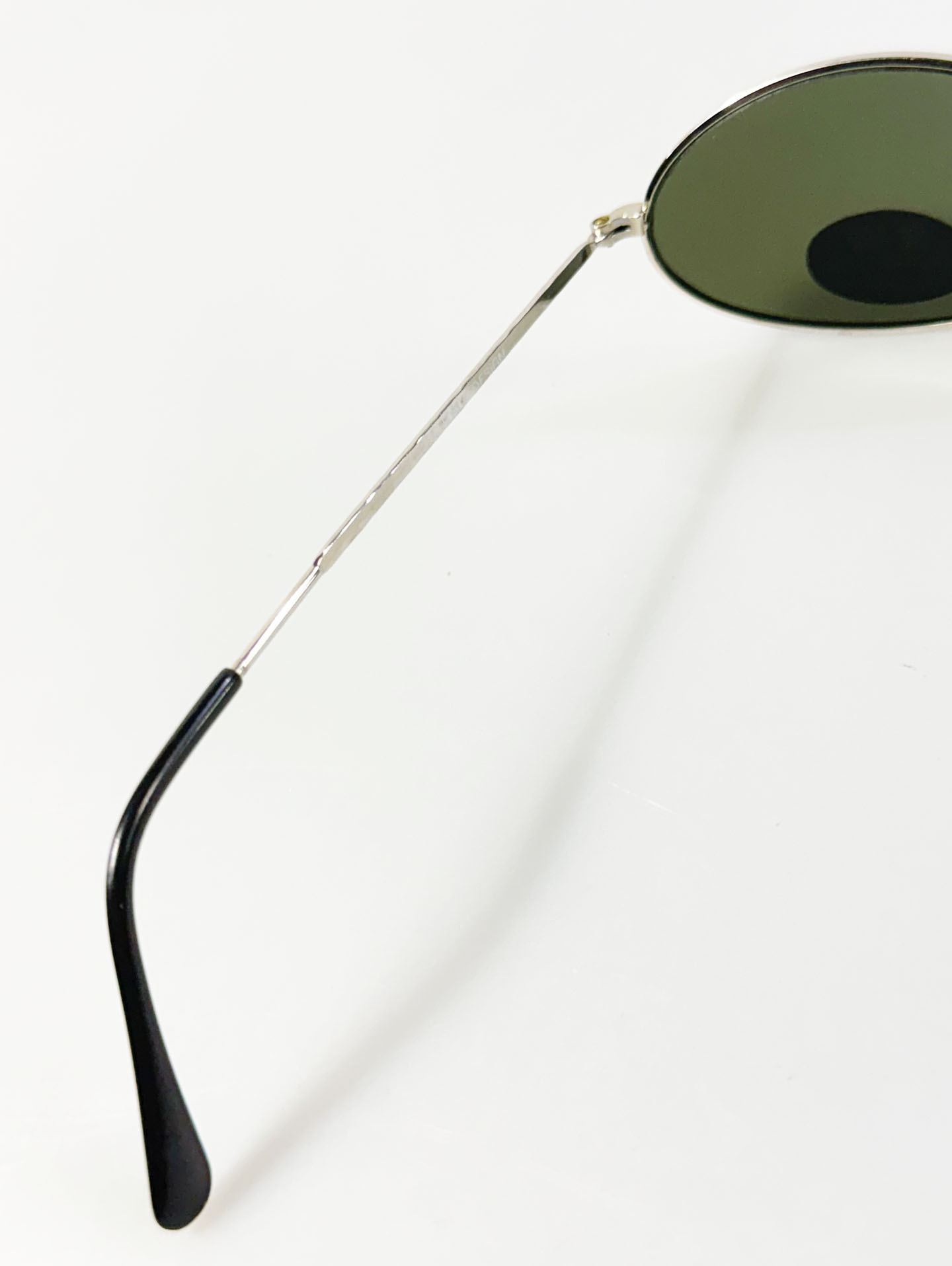 90's Silver Slim Oval Metal Sunglasses