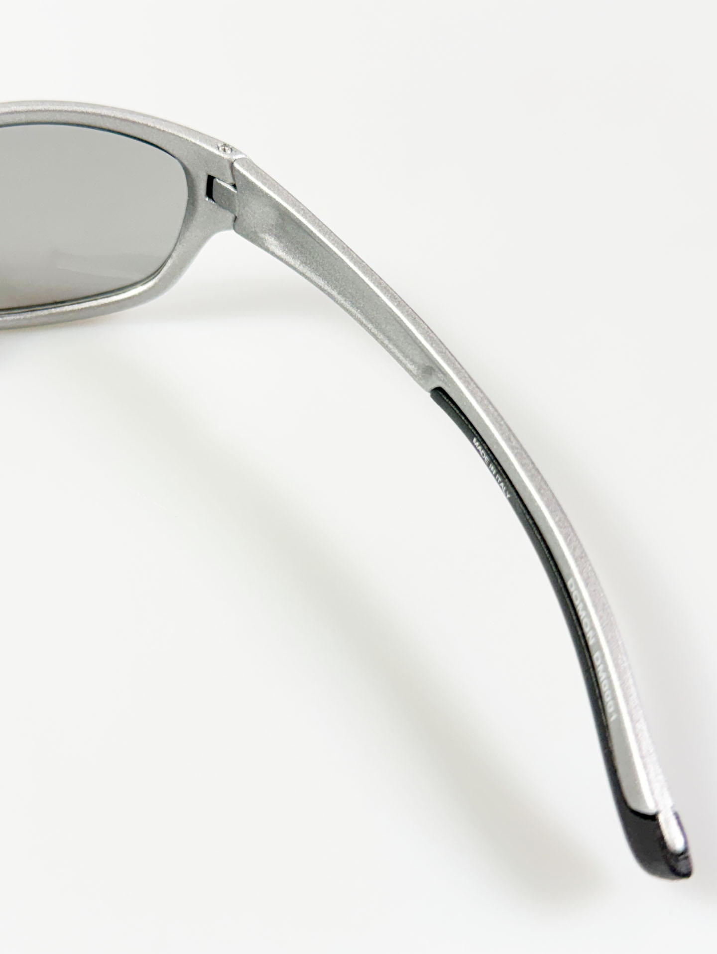 90's Silver Slim Oval Metal Tint Sunglasses