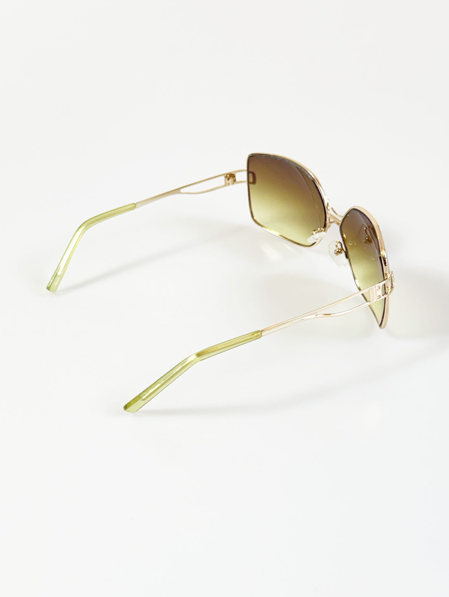SORVINO Gold Oversized Butterfly Metal Frame Gradient Tint Sunglasses
